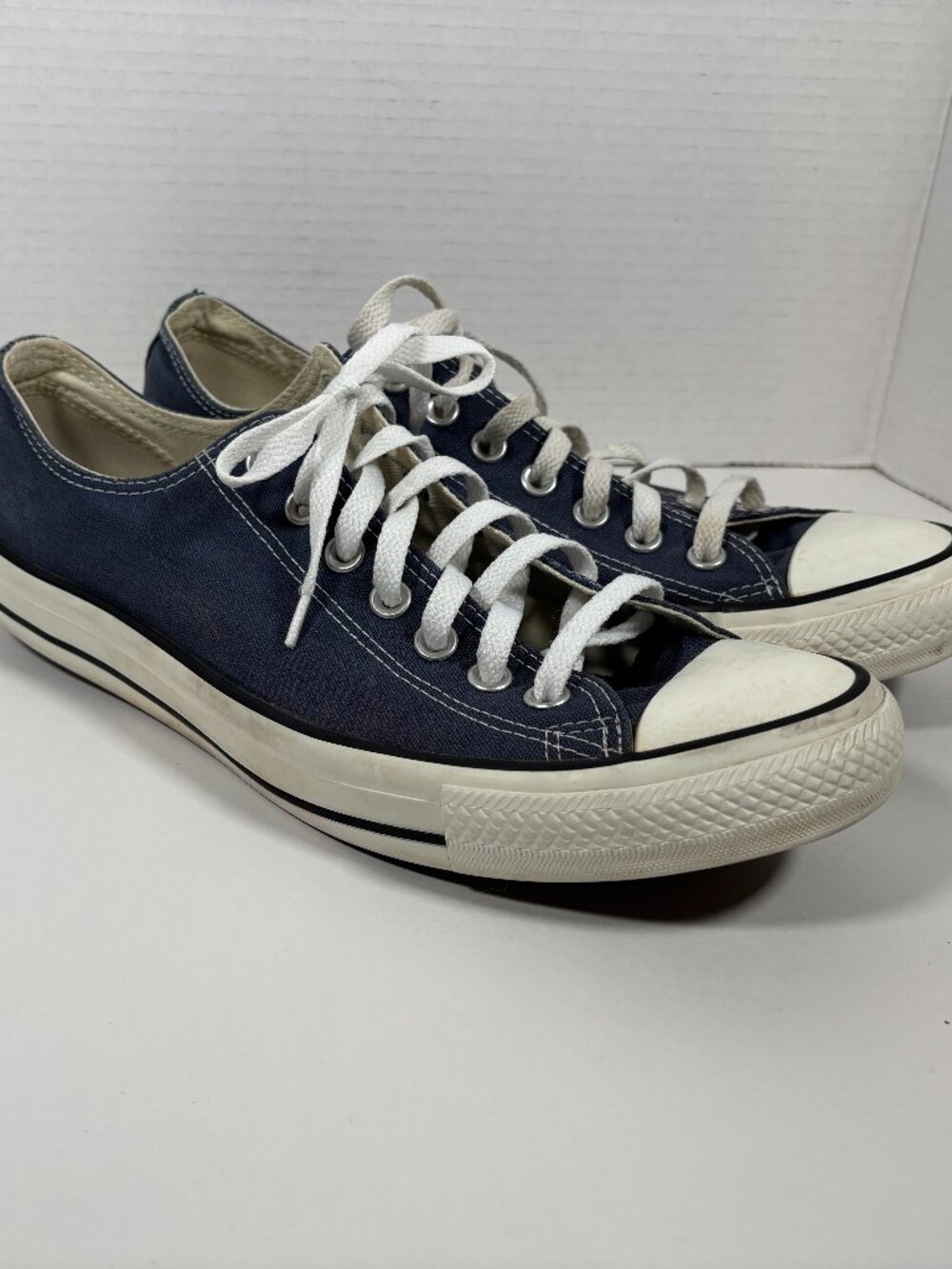 Converse All-Star Lowtops Navy Blue Men's 10 Women's 12